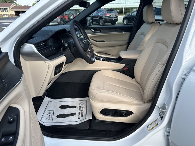 2027 Jeep Grand Cherokee Limited