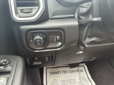 2020 RAM 1500 Big Horn Crew Cab 4x4 5'7' Box