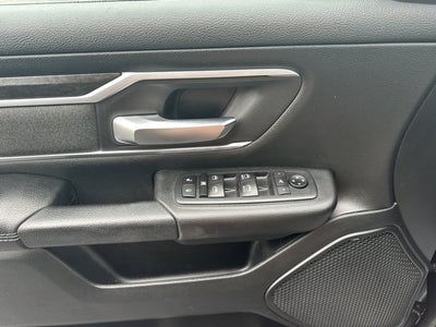 2020 RAM 1500 Big Horn Crew Cab 4x4 5'7' Box