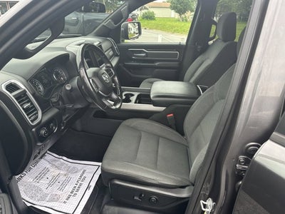2020 RAM 1500 Big Horn Crew Cab 4x4 5'7' Box