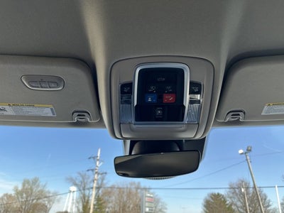 2022 RAM 1500 Laramie Crew Cab 4x4 6'4' Box