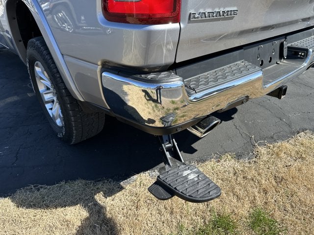 2022 RAM 1500 Laramie Crew Cab 4x4 6'4' Box