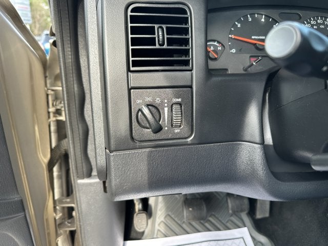2003 Dodge Dakota Base