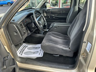 2003 Dodge Dakota Base