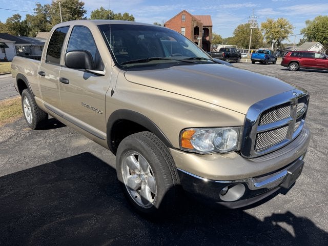 2002 Dodge Ram 1500 4dr Quad Cab 140" WB 4WD