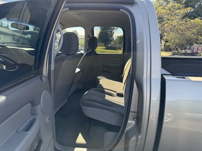 2002 Dodge Ram 1500 4dr Quad Cab 140" WB 4WD