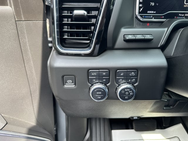 2025 GMC Sierra 2500HD 4WD Crew Cab Standard Bed Denali