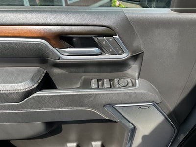 2025 GMC Sierra 2500HD 4WD Crew Cab Standard Bed Denali