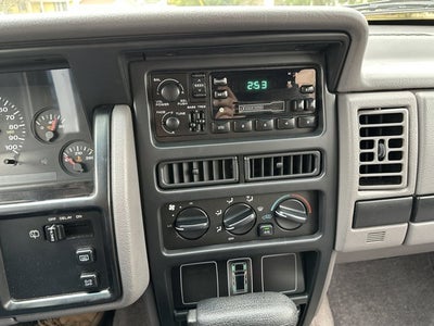 1993 Jeep Grand Cherokee Laredo