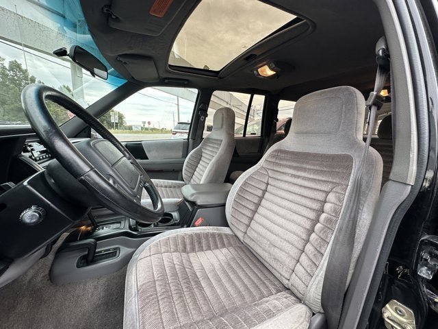 1993 Jeep Grand Cherokee Laredo