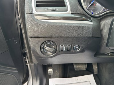 2015 Chrysler 300 Limited