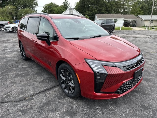 2027 Chrysler Pacifica Select