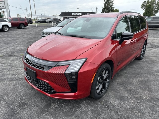 2027 Chrysler Pacifica Select