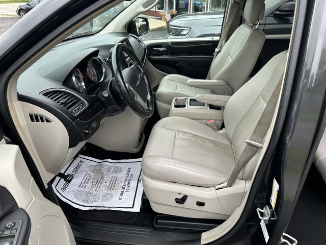 2012 Chrysler Town & Country Touring
