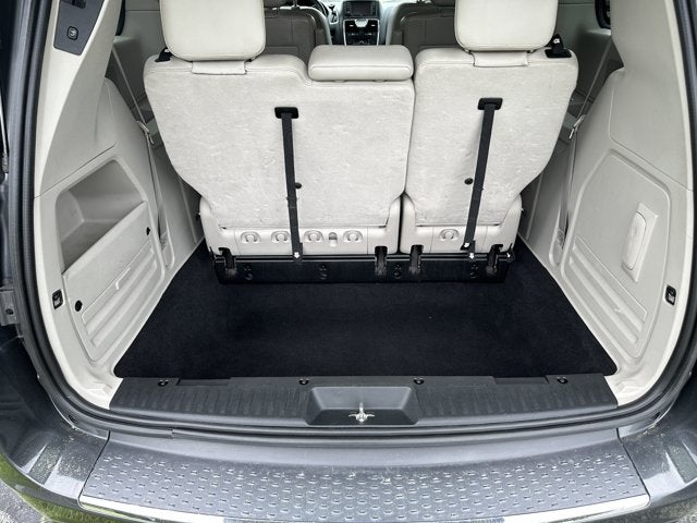2012 Chrysler Town & Country Touring