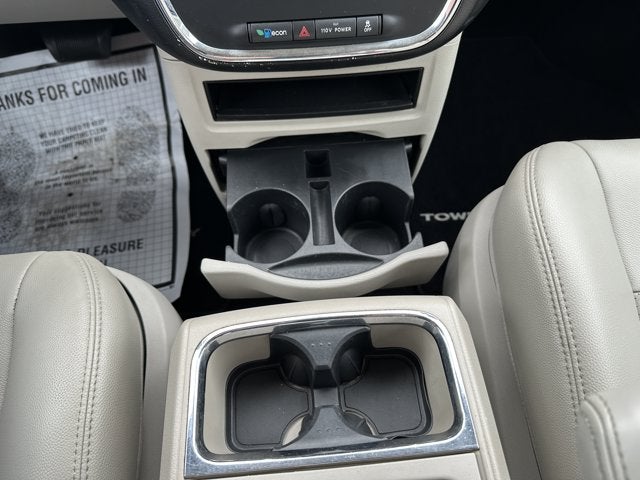 2012 Chrysler Town & Country Touring
